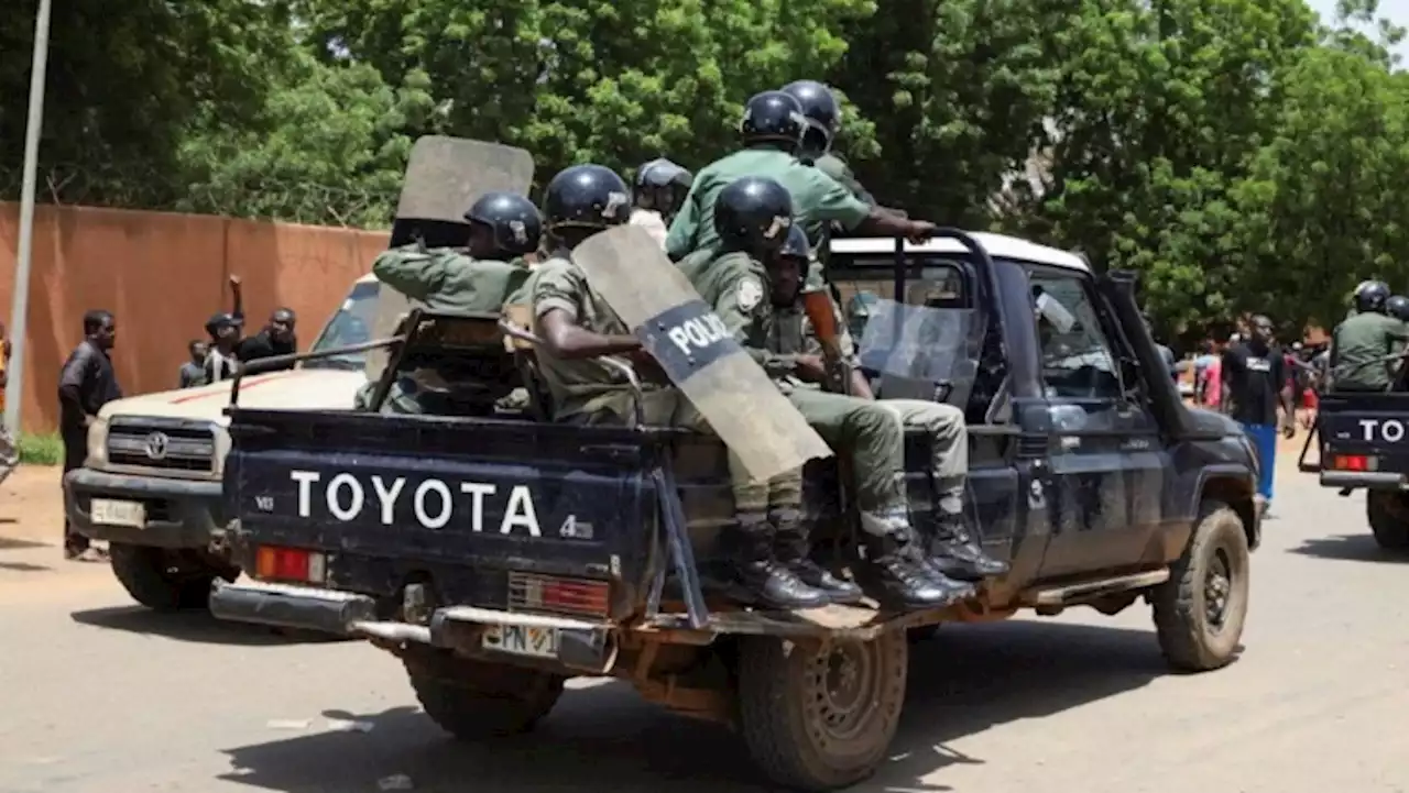 Niger arrests politicians after coup, other juntas voice support - SABC News