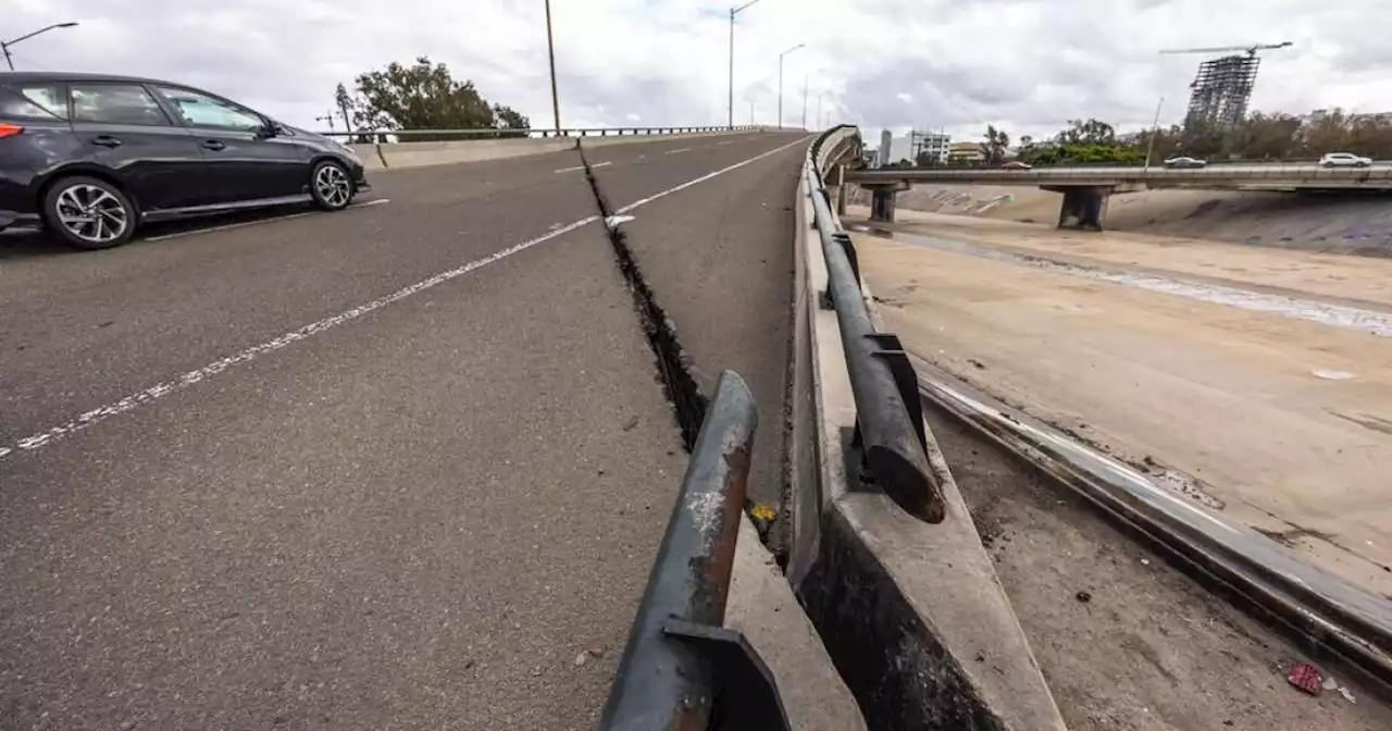 Cracked El Chaparral bridge connecting San Ysidro to Tijuana to reopen next year