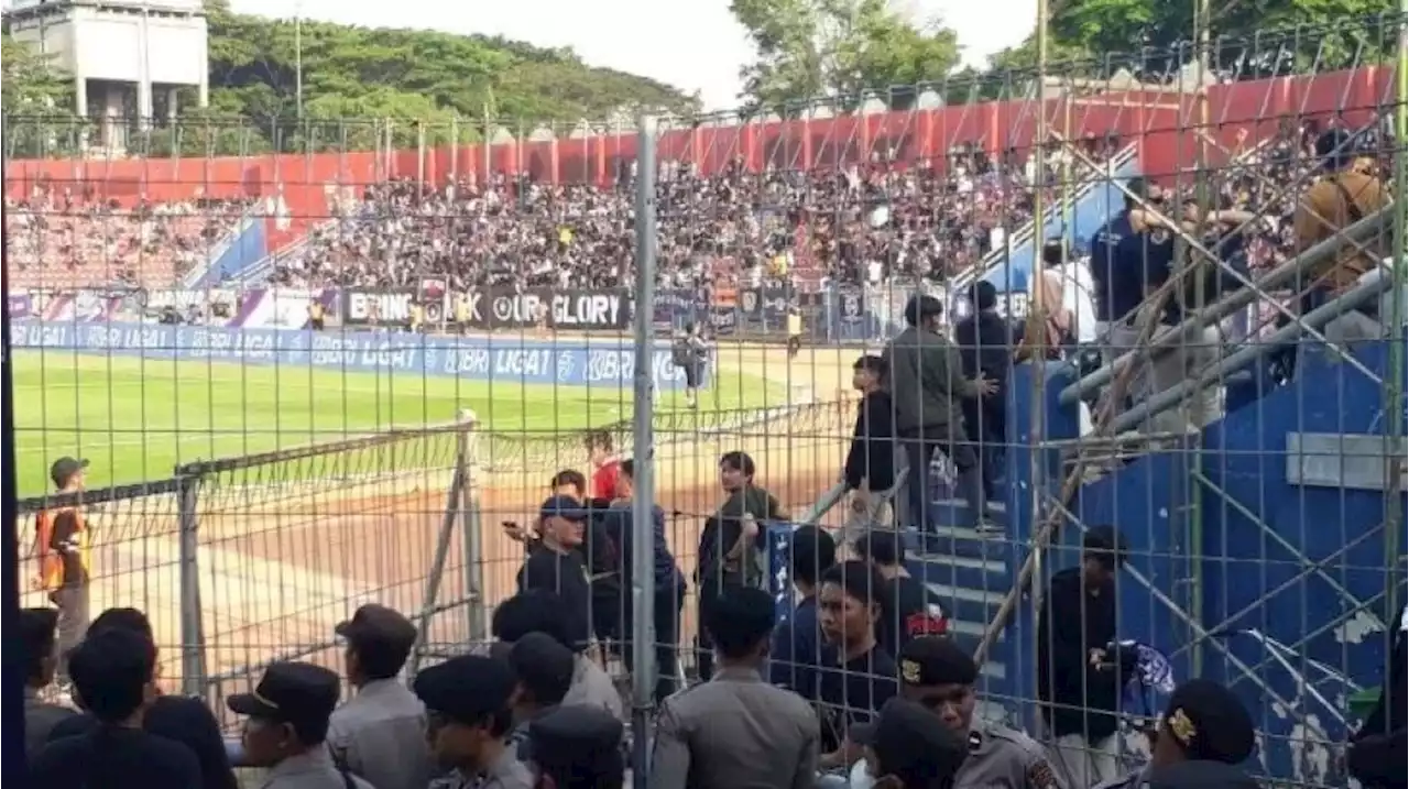 Banyak Suporter Tandang Menyusup, BRI Liga 1 Perlu Sistem Tiket yang Lebih Baik? - Suara.com