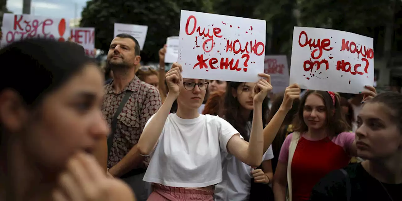 Proteste in Bulgarien: „Genozid an Frauen stoppen!“