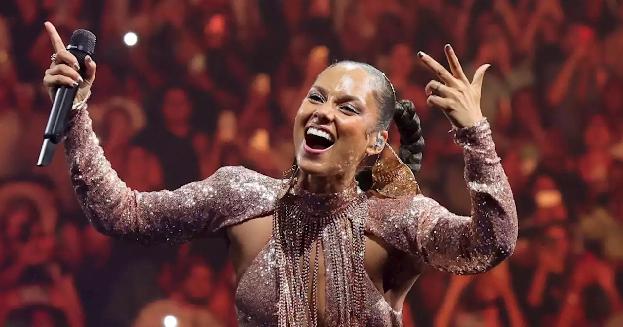 Alicia Keys’ 8-year-old guards his mom onstage for ‘protection’ after recent concert incidents