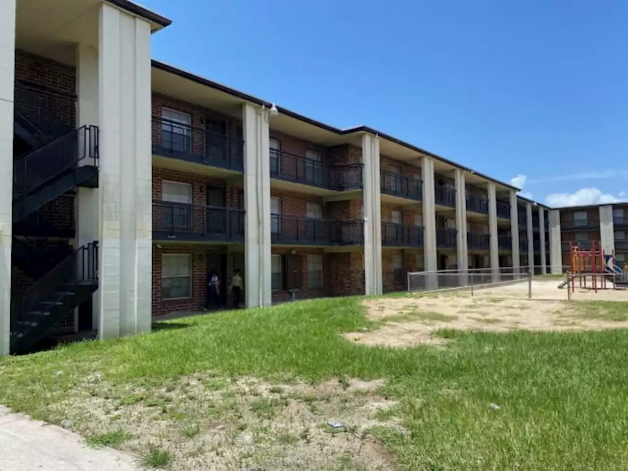 Failing Jacksonville apartments to get new ownership, renovations after I-TEAM exposes years of problems