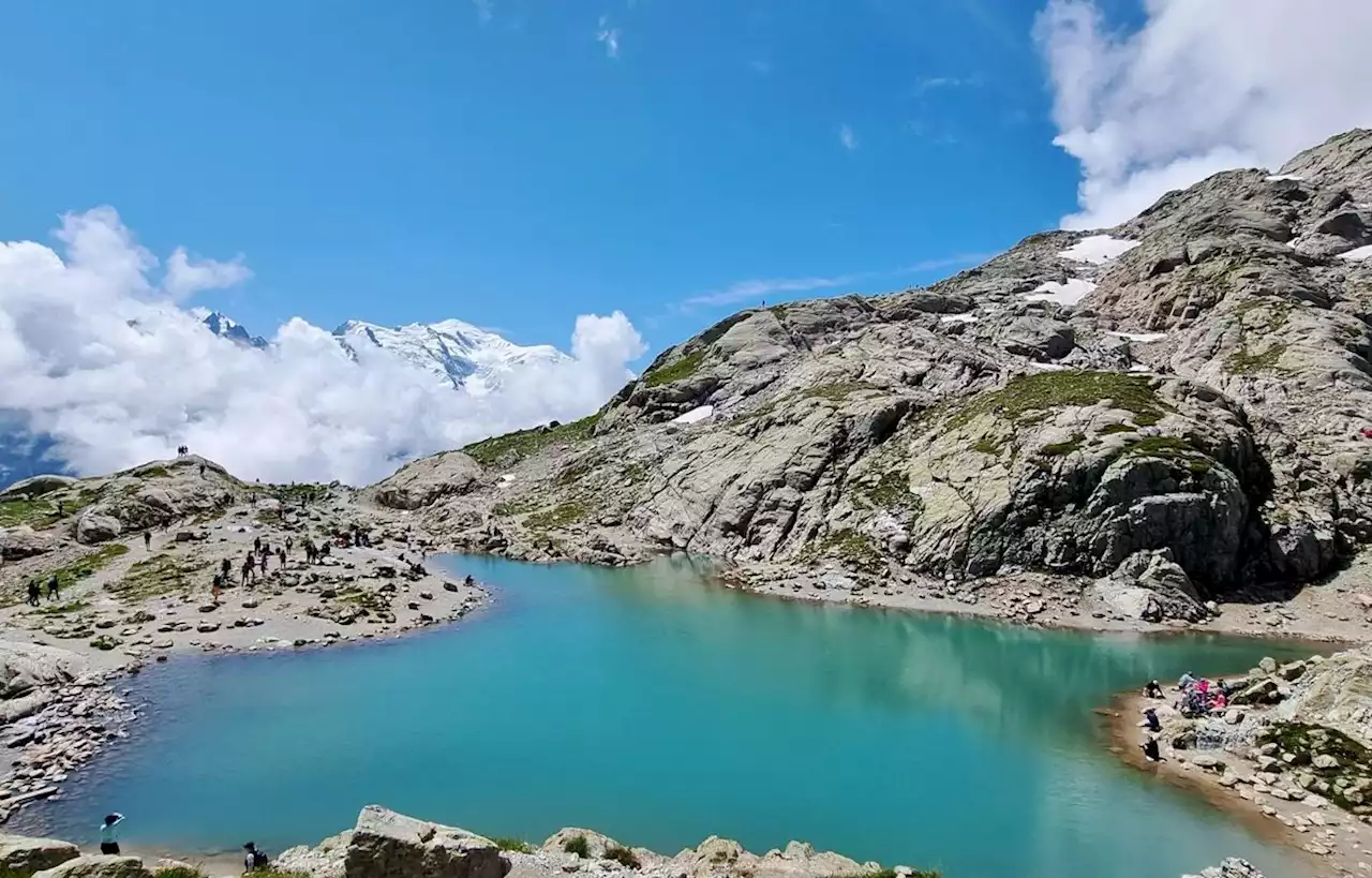 Le lac Blanc, « l’un des points chauds » du surtourisme dans les Alpes