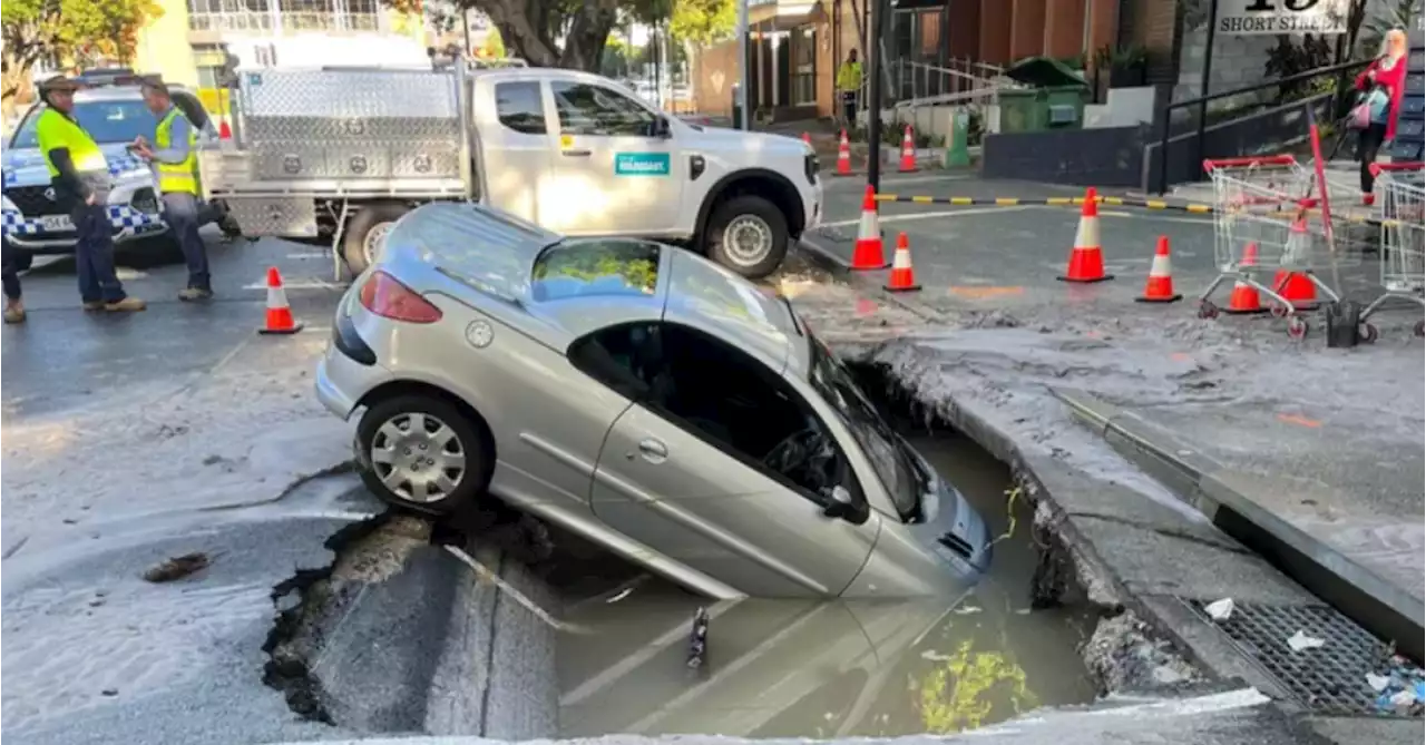 International student spared huge bill thanks to mayor after car swallowed by sinkhole