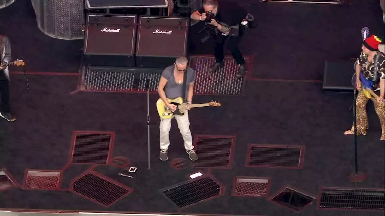 Bruce Springsteen Chicago concerts at Wrigley Field start tonight; Chopper7 catches soundcheck