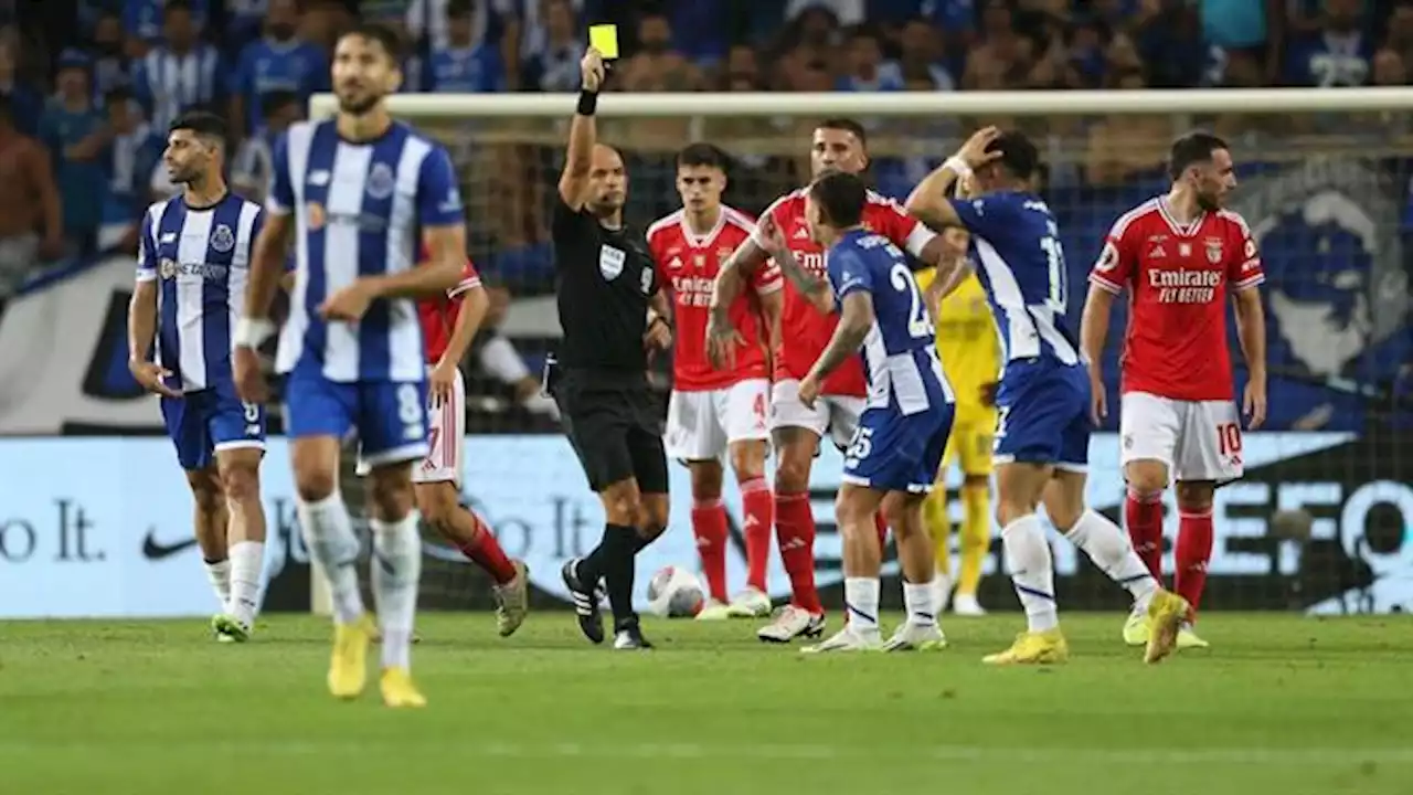 Clássico quente em Aveiro: Luís Godinho puxou 14 vezes do cartão (Supertaça)