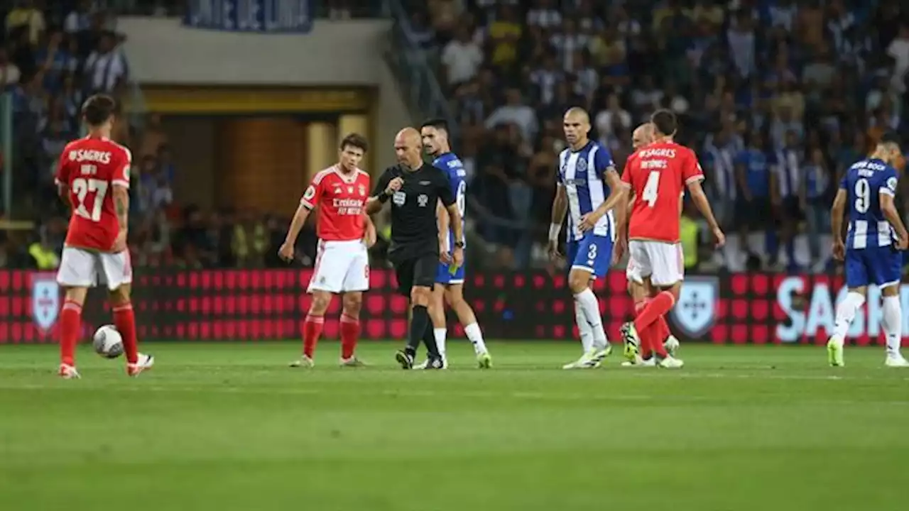 Dragões arrasam Luís Godinho e dualidade de critérios: «O 'show' do costume» (FC Porto)