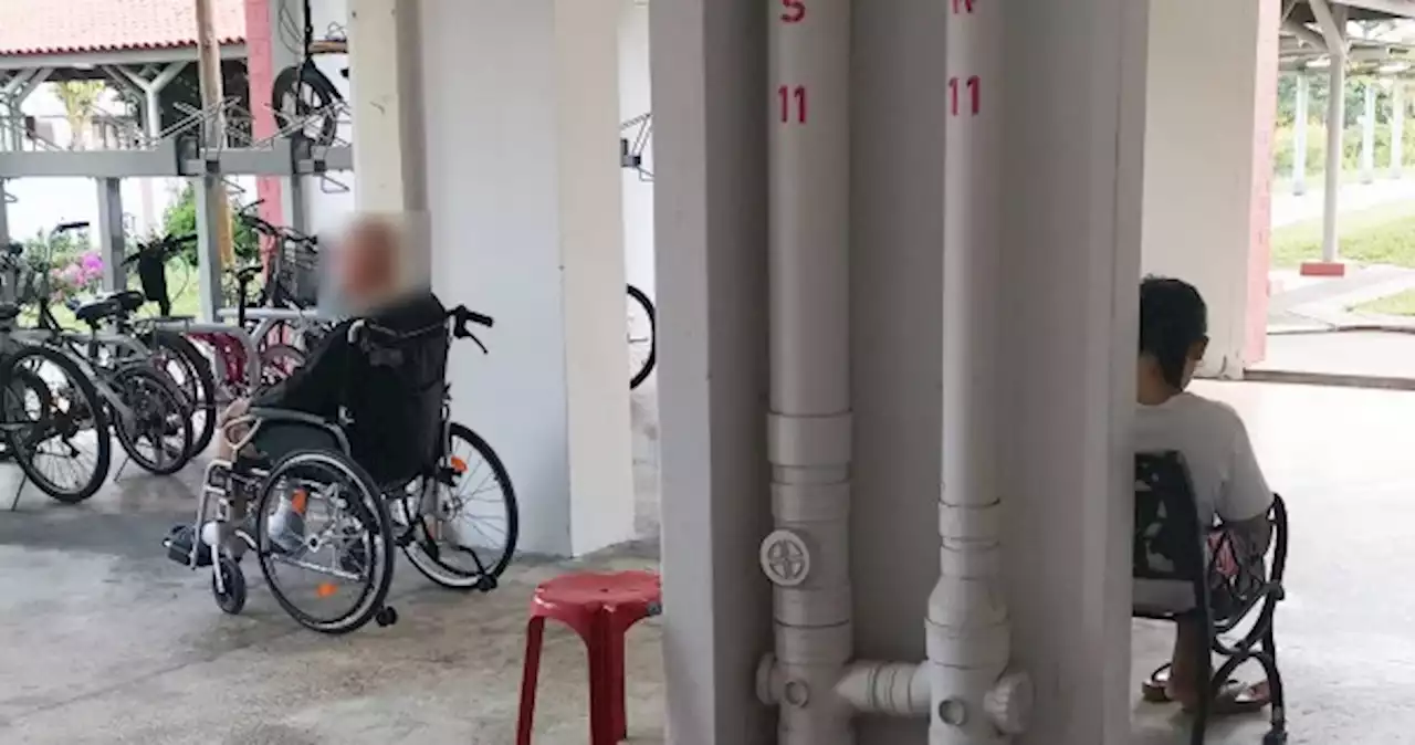 Hougang resident criticises maid for bringing elderly man to see 'same scenery' every day, sparks online debate