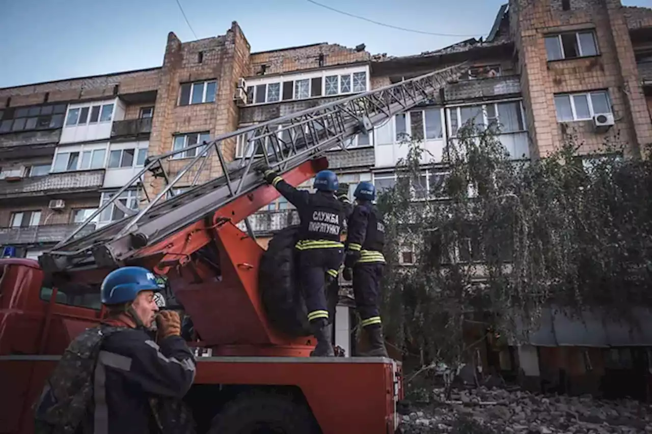 Ukraine accuses Russia of targeting rescue workers with consecutive missile strikes | Hanna Arhirova / The Associated Press