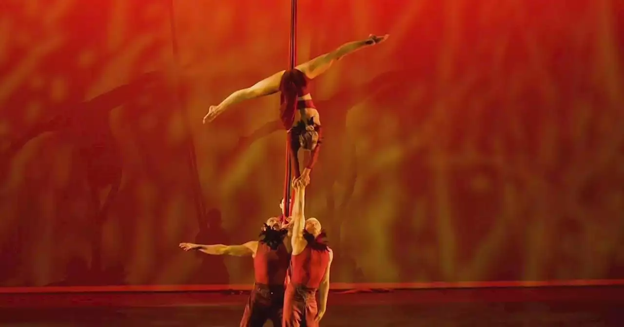 Grant Park Orchestra performing with Troupe Vertigo at Pritzker Pavilion