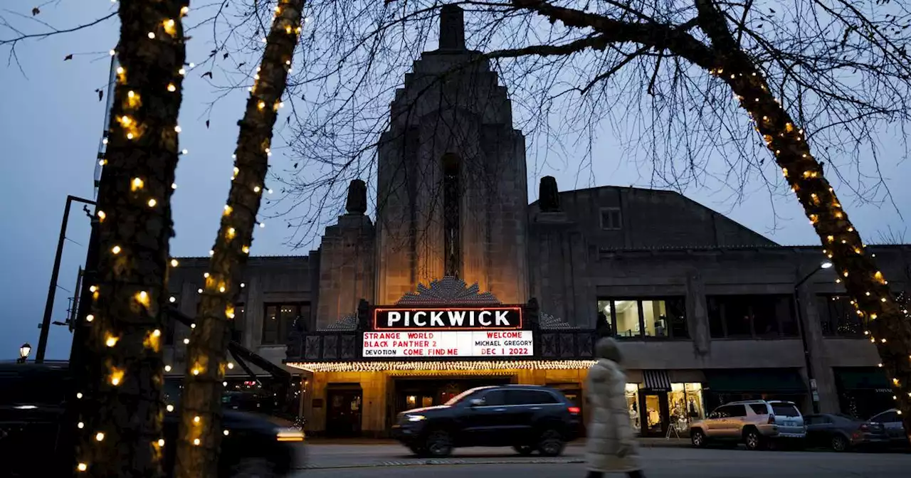 Pickwick Theatre is approaching City of Park Ridge about selling alcohol to patrons