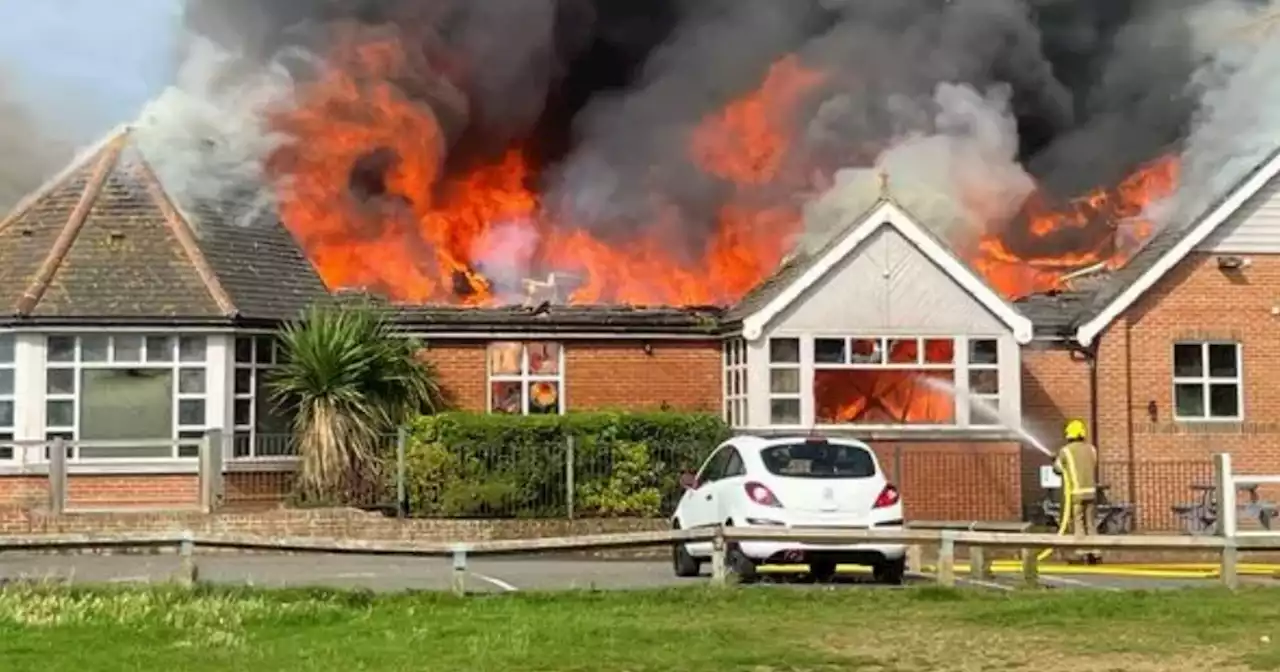 Huge fire engulfs pub at seaside resort as thick smoke billows out of building