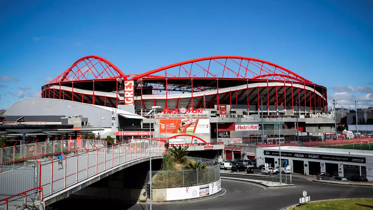 Benfica contrata Arthur Cabral ao Fiorentina por 20 milhões