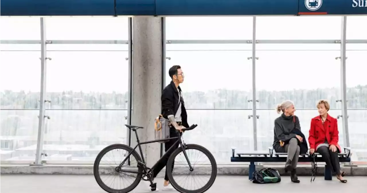 New ‘Ride Ready Stations’ teach Calgary bus riders how to use bike racks - Calgary | Globalnews.ca