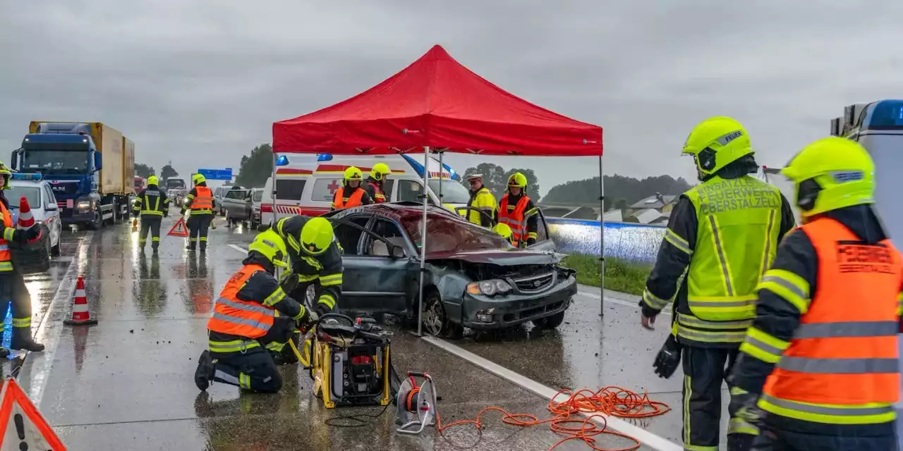 Westautobahn nach schwerem Crash Richtung Wien gesperrt