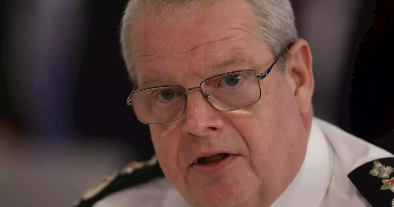 Dissident republicans claiming to possess information from PSNI data breach, says Byrne