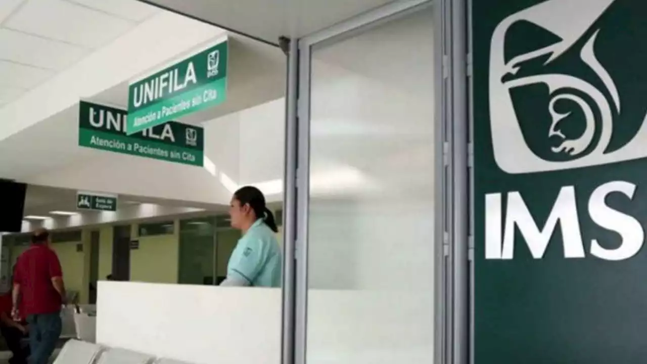 Por falla, elevador deja atrapados a 7 personas en clínica del IMSS