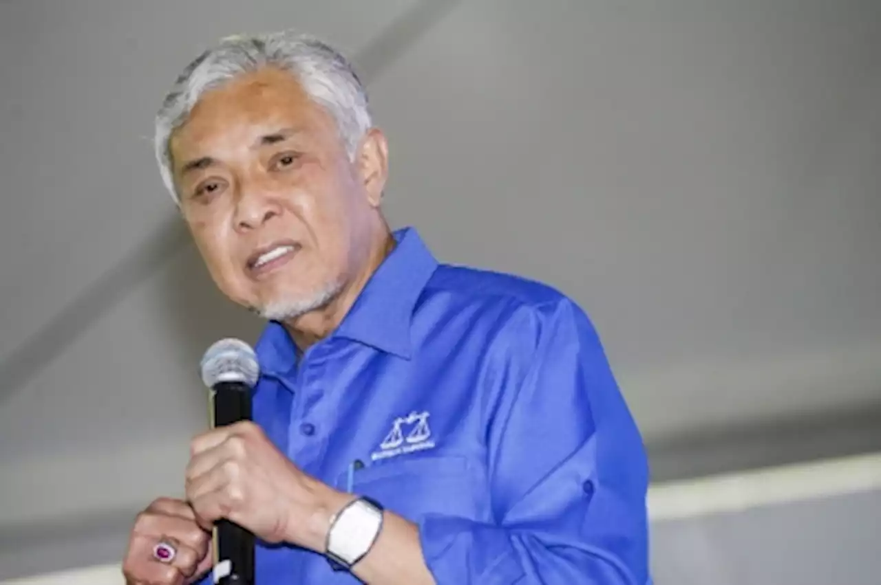 Umno president Zahid says wouldn’t run even if there were 870 charges against him