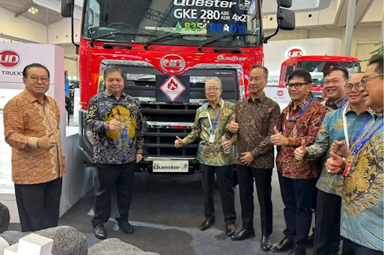 UD Trucks Rayakan 10 Tahun Quester di GIIAS 2023