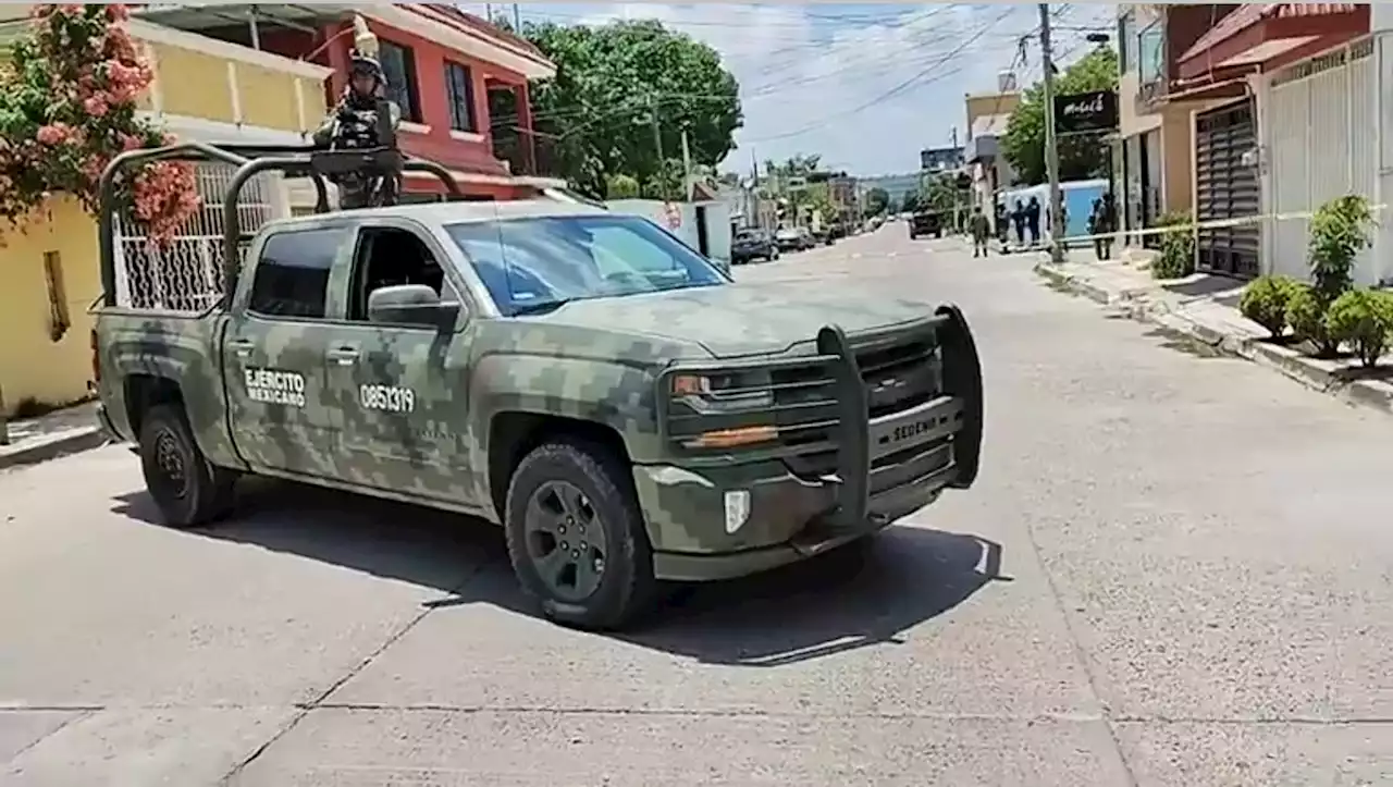 En Veracruz, arrojan presuntas granadas a policías en Poza Rica