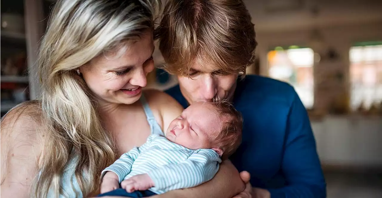 Die beliebtesten Babynamen waren 2022 Emma und Maximilian