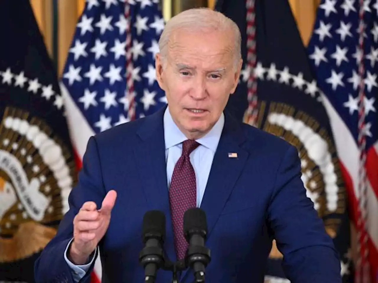 Biden frena inversión privada en inteligencia artificial china