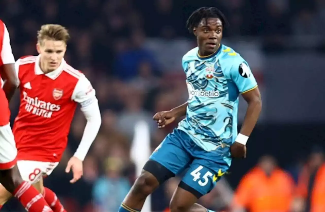 Rival kaster seg inn og byr over Liverpool på Romeo Lavio