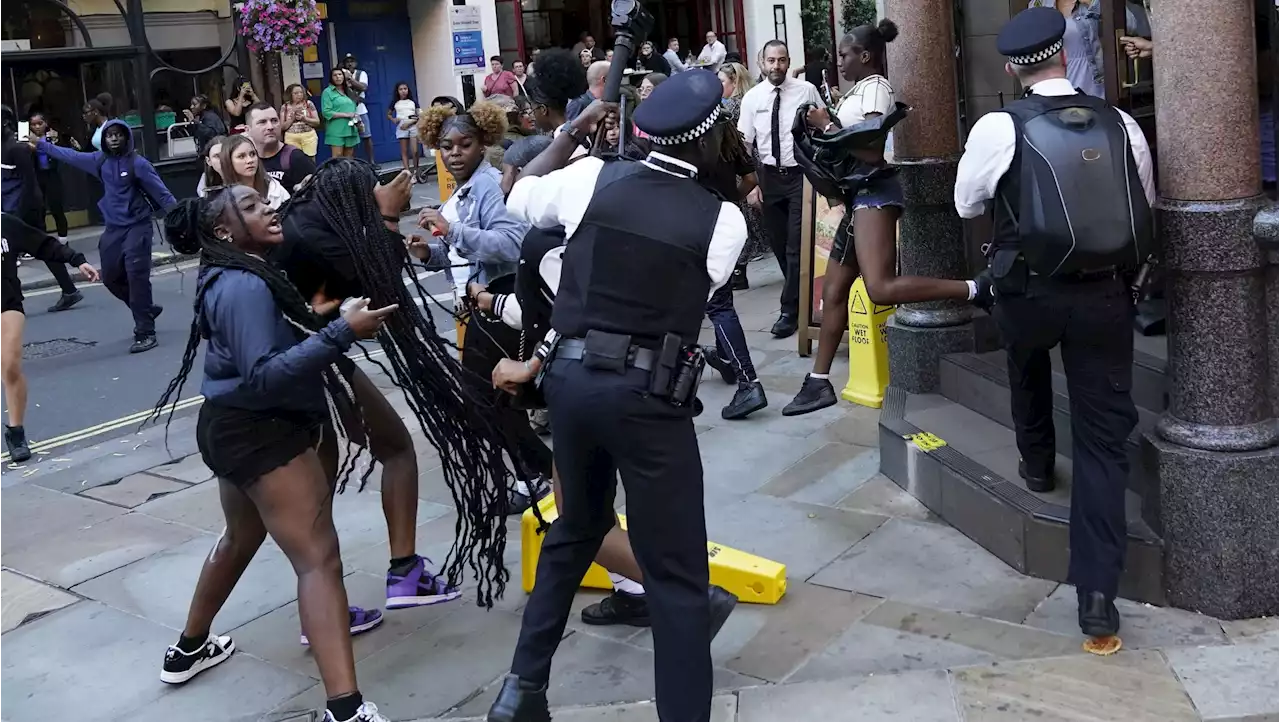 Police arrest five as crowds gather on Oxford Street after social media robbery posts