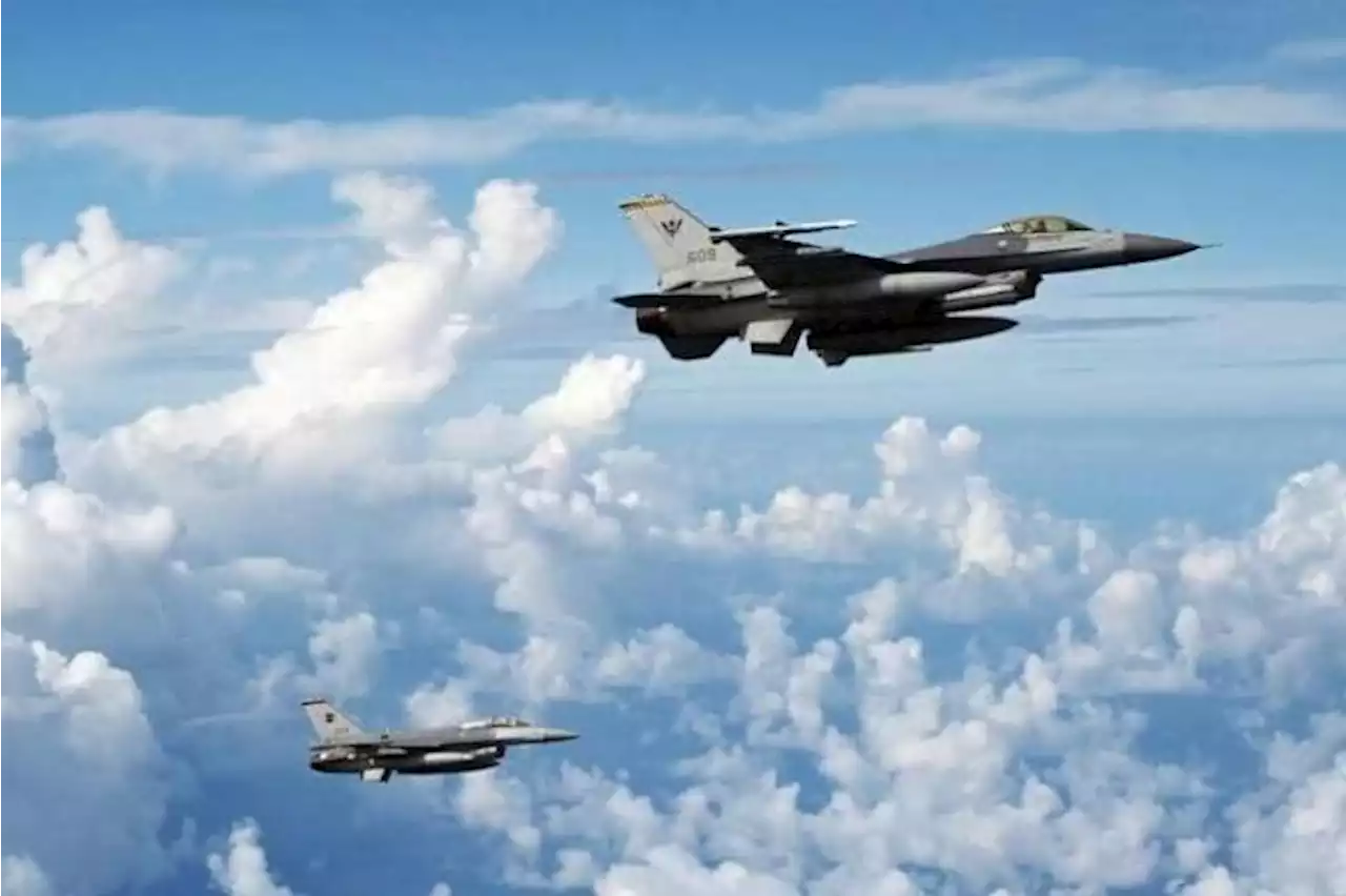 RSAF scrambles two F-16s after Malaysian copter flies near Changi Airport; 20 flights delayed