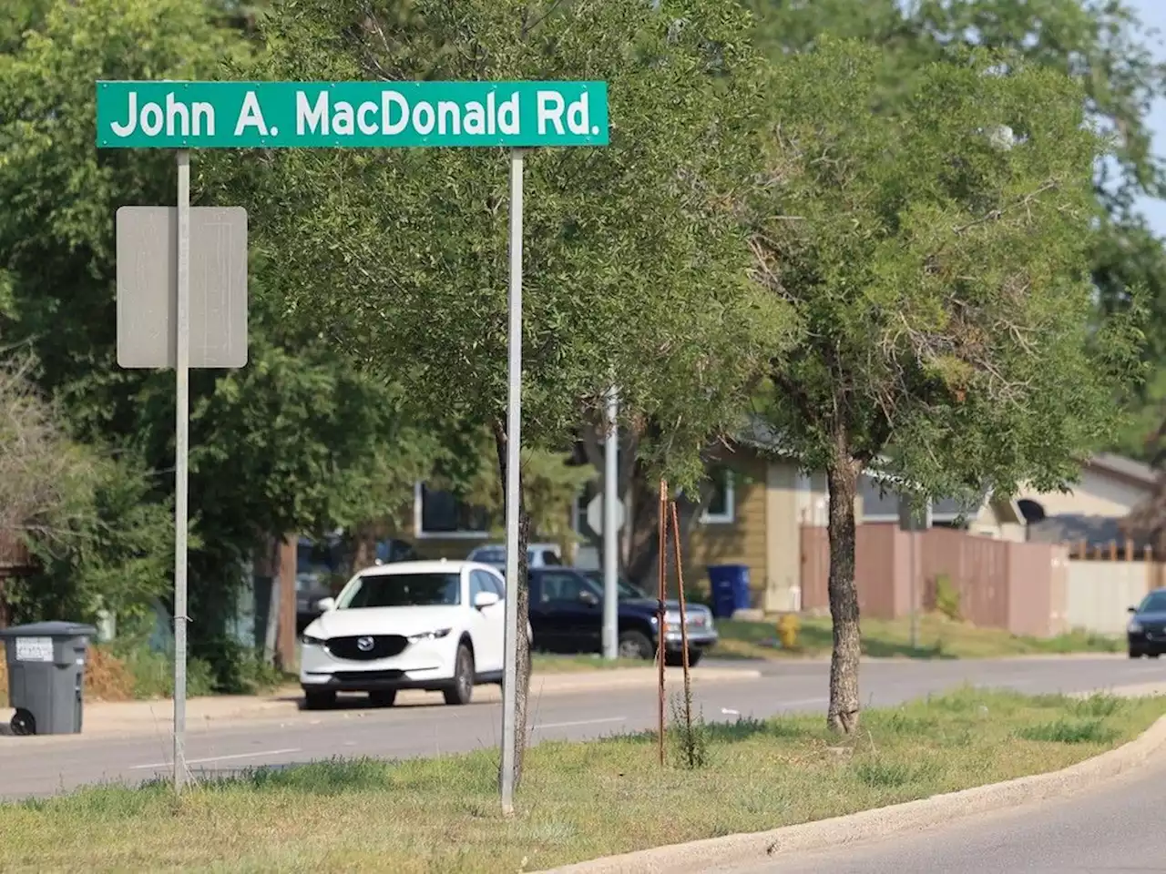 Committee endorses renaming of Saskatoon's John A. Macdonald Road