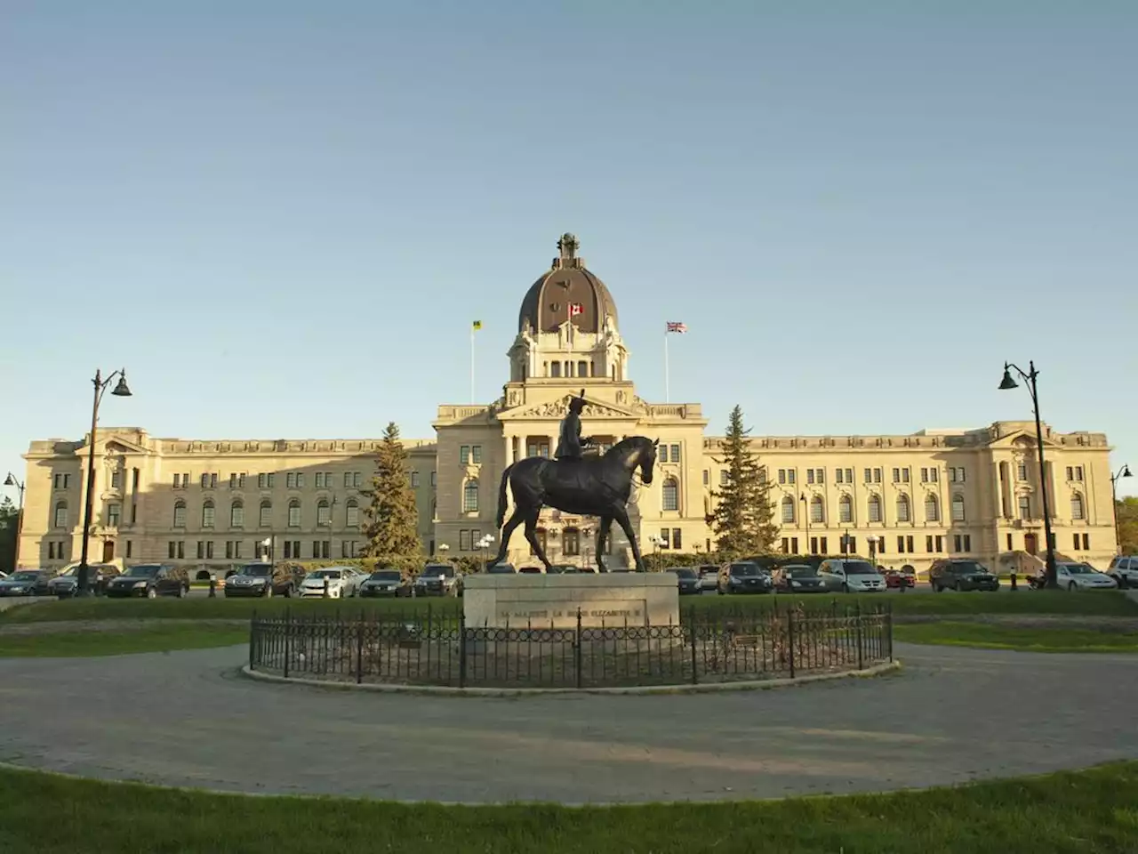 Saskatchewan voters to elect three new legislature members today