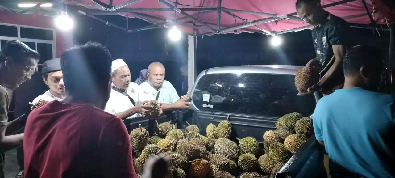 Durian Batu Kurau jadi pilihan penggemar ‘raja buah’ laris dijual