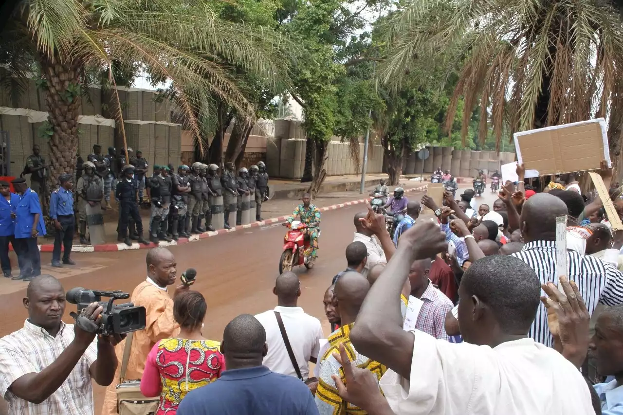 Tensions entre la France et le Mali, la délivrance de visas suspendue pour les ressortissants