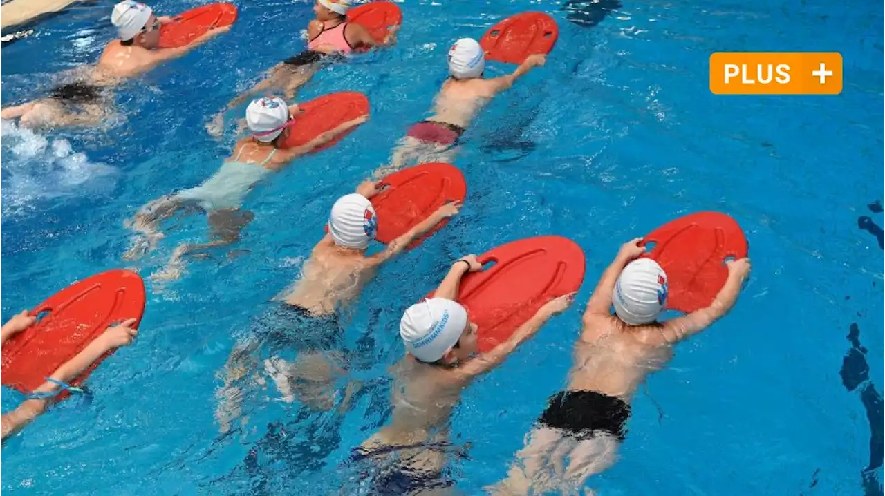 So schwer ist es, in Augsburg einen Platz im Schwimmkurs zu finden