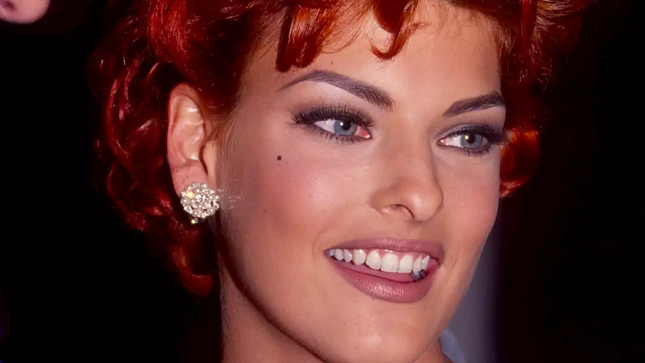 20 Of Linda Evangelista’s Greatest Beauty Moments