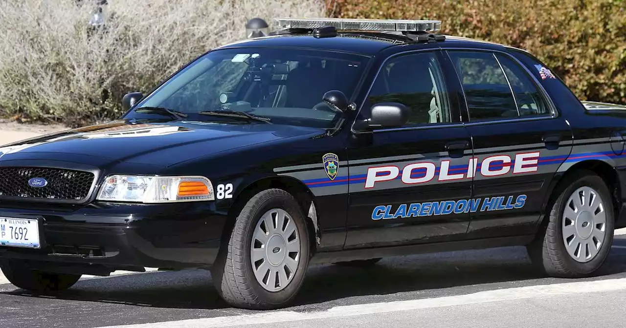 Pedestrian killed in Clarendon Hills crash