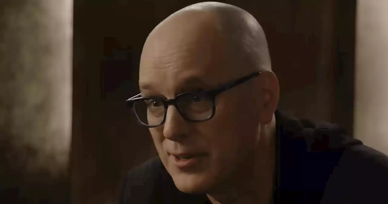 Billions Video Has Kelly AuCoin Look Back at Crashing Cars In Season 3