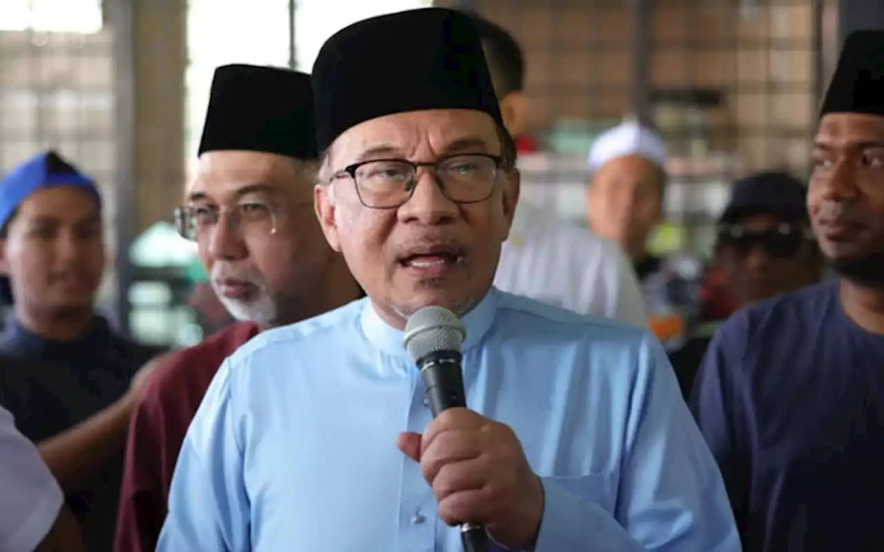 Choose wisely, Anwar tells voters ahead of 6 state polls, by-election