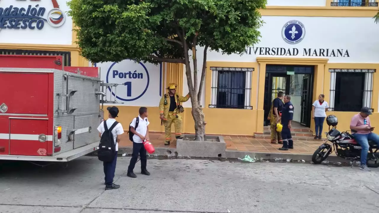 Estudiantes fueron evacuados por incendio en salón de clases en Valledupar