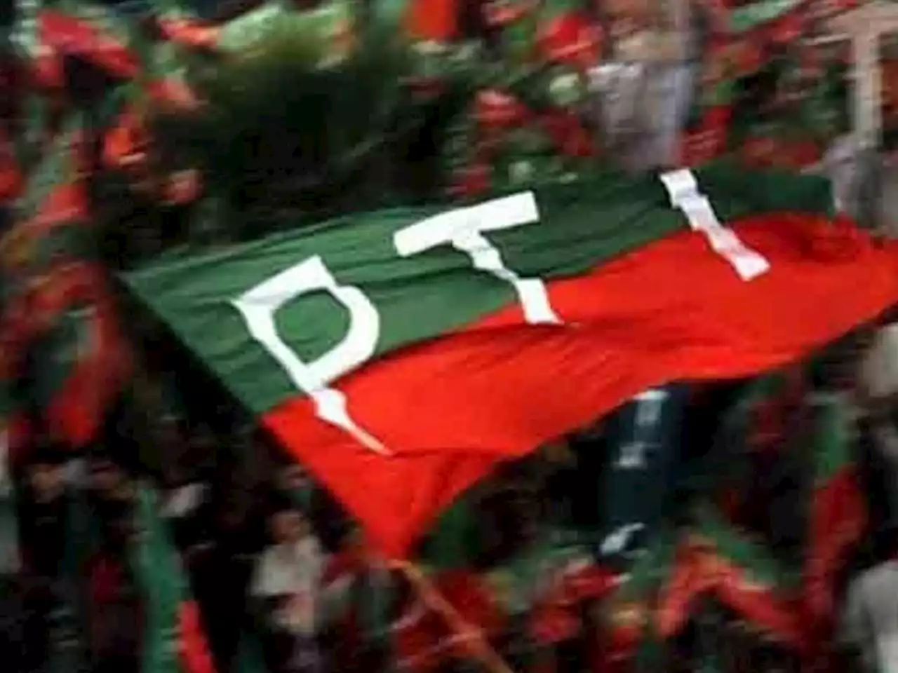 چیئرمین کے خلاف جاری انتقامی کارروائیوں سے عوام کا صبر لبریزہورہا ہے، پی ٹی آئی - ایکسپریس اردو