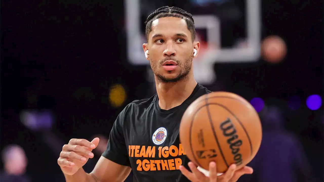 Knicks' Josh Hart stirs debate over 'outrageous' air travel garb