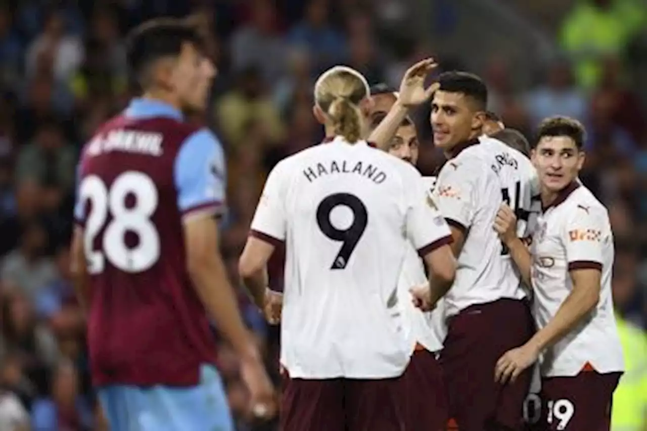 Manchester City no perdonó y goleó a Burnley en su debut