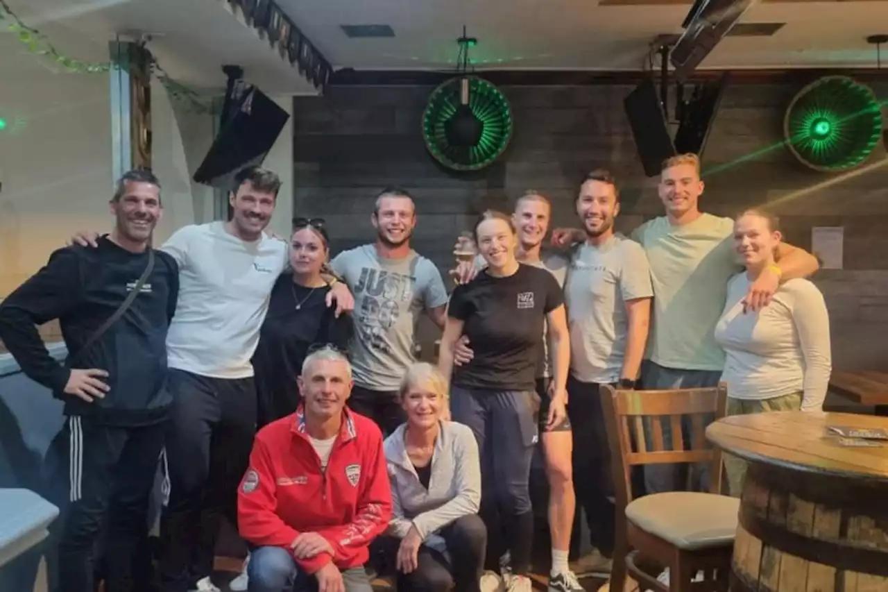 'The Canadians have been loving their gin' Knightswood pub welcomes world's cyclists