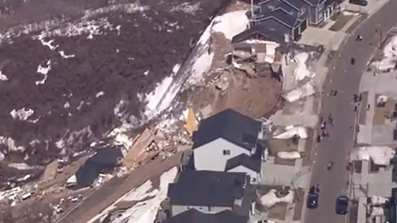 Crews cleaning up Draper homes that slid down mountainside