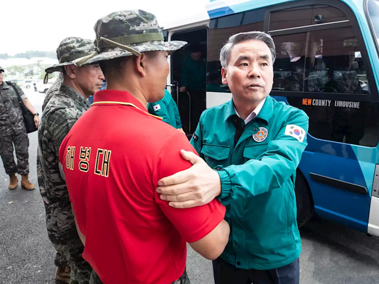 ‘대통령실 보고’ 해병대수사단 자료 “사단장, 실종자 수색 임무 뒤늦게 전파했다”