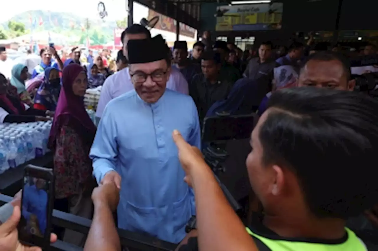 PM Anwar urges Malay voters to support Pakatan-BN candidates in state elections