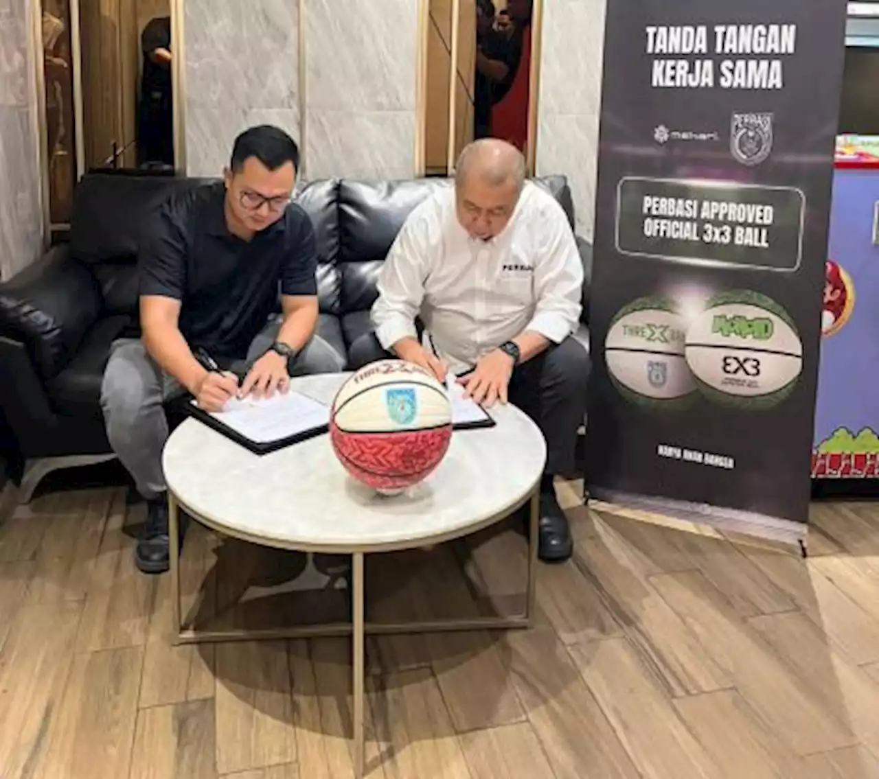 Menuju Ekosistem 3x3 yang Semakin Baik, Toko Mekari dan Perbasi Lahirkan Bola Khusus