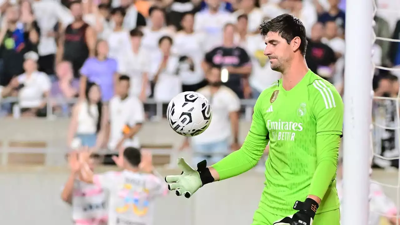 Real Madrid-doelman Courtois in tranen van het veld met zware knieblessure