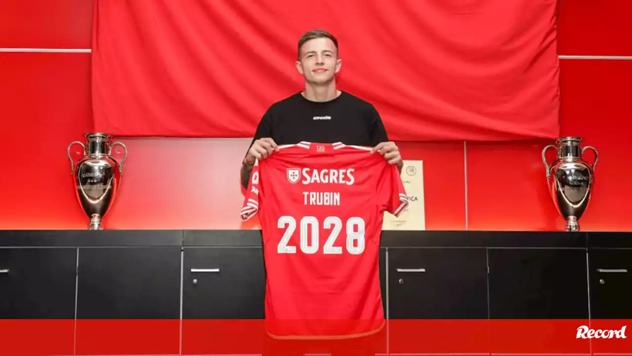 Trubin promete luta na baliza do Benfica: «Vai jogar quem estiver melhor»