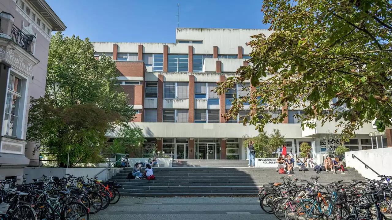 Französisches Gymnasium in Berlin : Schulleiterin wird vorerst versetzt